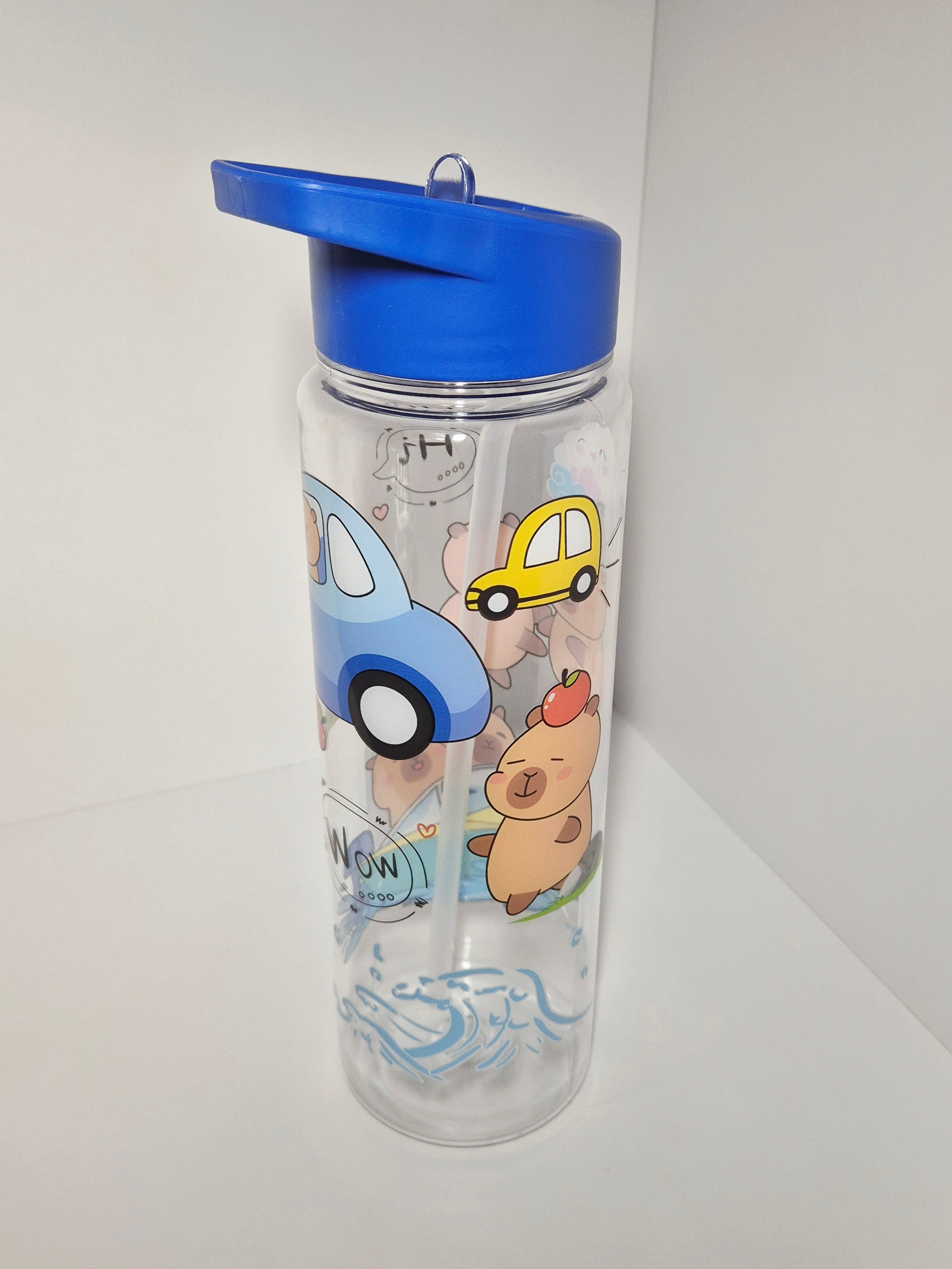 Trinkbecher mit integrierten Strohhalm