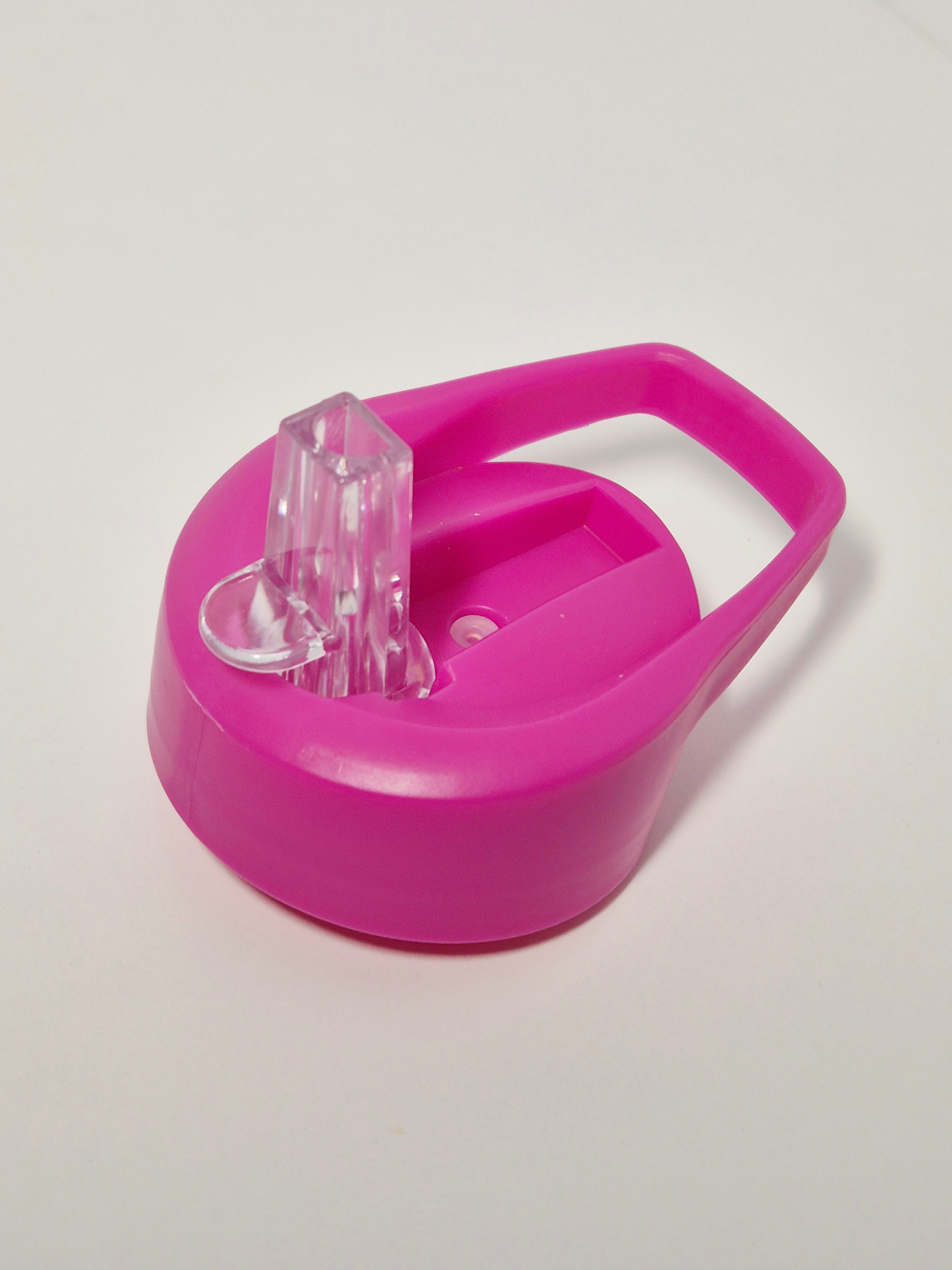 Trinkbecher mit integrierten Strohhalm